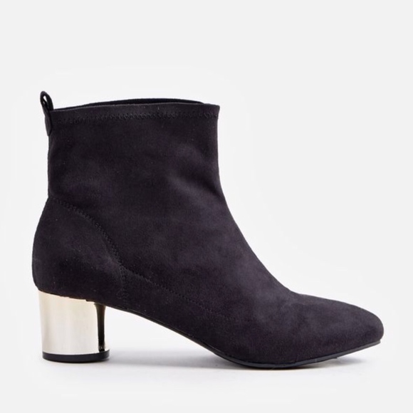 🔥CLEARANCE🔥Beautiful Black Suede JustFab Booties - Picture 5 of 6